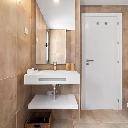 Apartment Modern Duplex Penthouse In Gated Complex Rdr487